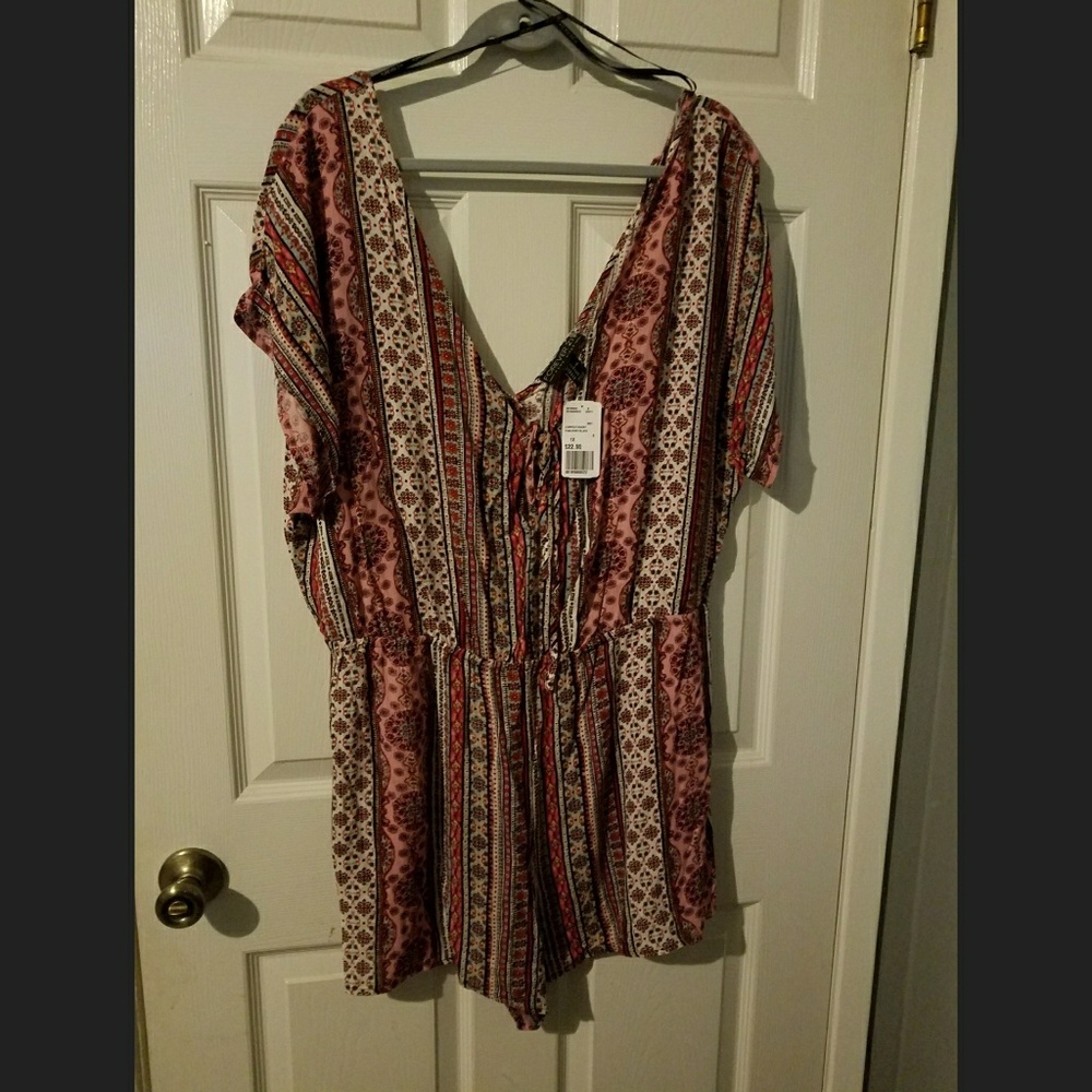 2/$20 Short Romper - Picture 3 of 4